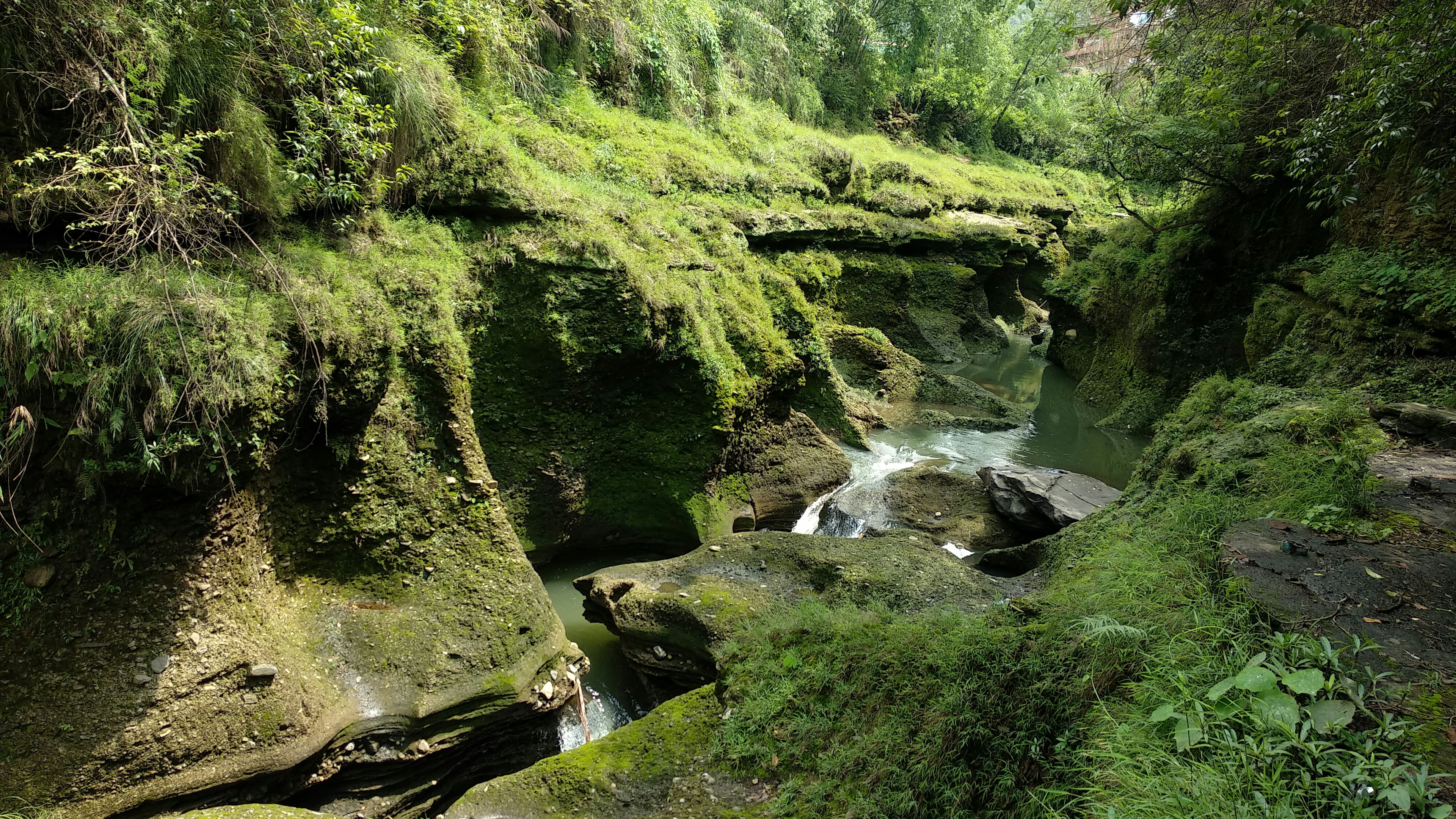Davis Falls (Patale Chhango)